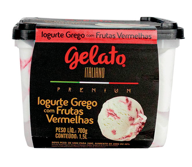 Iogurte grego com frutas vermelhas